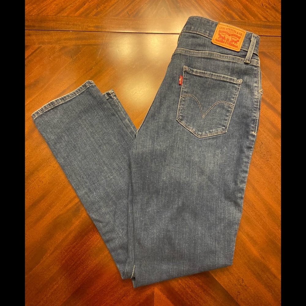 Levi’s Mid Rise Classic Skinny Jeans
